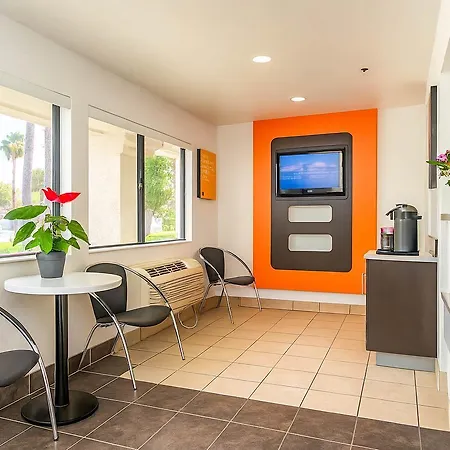 Hotel 6-carlsbad, Ca