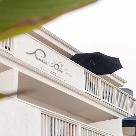 Beachwalk Aparthotel 4*