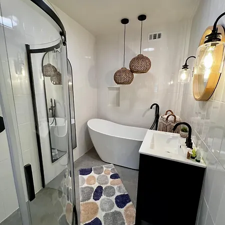 Beachwalk Aparthotel 4*