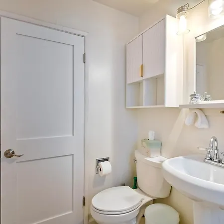 Walk To - Ev Charger - Outdoor Dining - 2br *