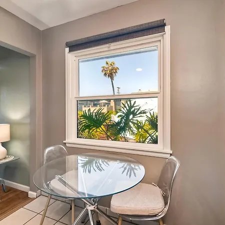Walk To - Ev Charger - Outdoor Dining - 2br