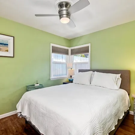 Walk To - Ev Charger - Outdoor Dining - 2br Holiday home Carlsbad