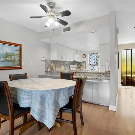 Hideway Pool Apartment Carlsbad