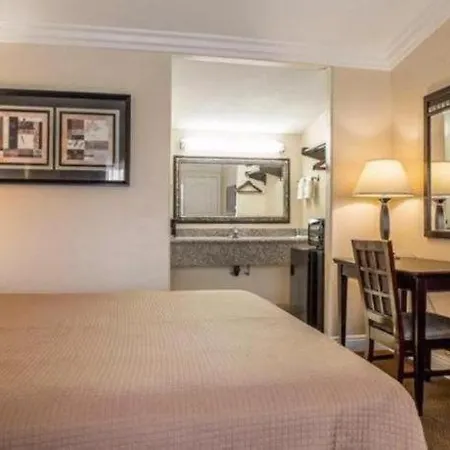 Hotel Rodeway