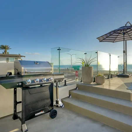 Holiday home Modern Ocean-view Retreat W/ Firepit & Steps To Carlsbad