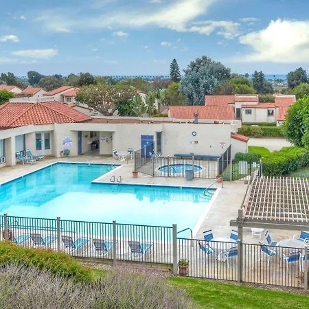 Luxury Coastal Escape | Sleeps 4 | Ocean Views + Amenities