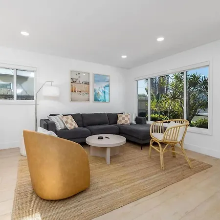 Large Backyard Holiday home Carlsbad