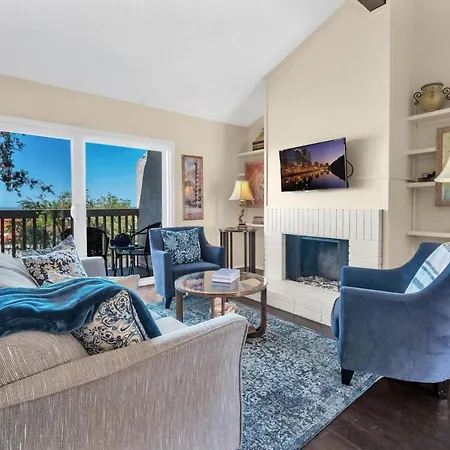 2br With Views Near Shops And Food, Fast Wifi Holiday home Carlsbad