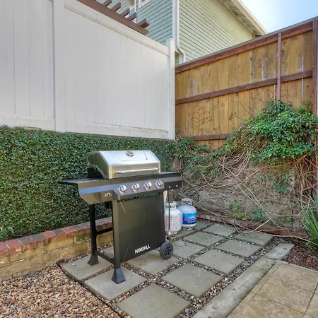 Holiday home Coastal Steps From The | Walk To Village, Dog-friendly