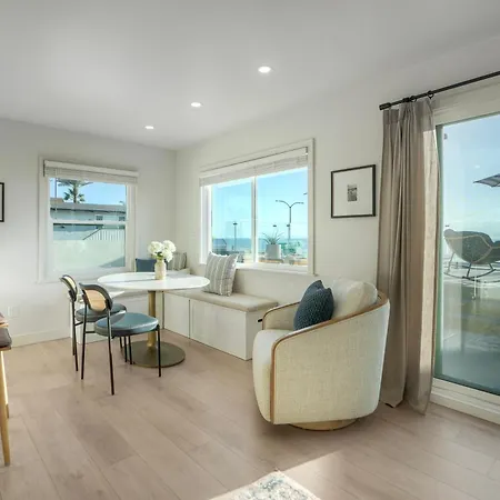 Modern Ocean-view Retreat W/ Firepit & Steps To Holiday home *