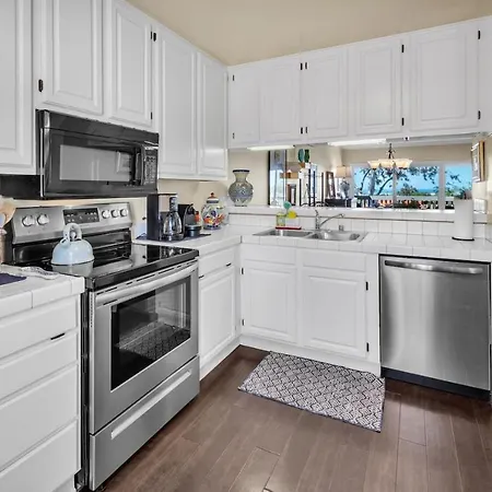2br With Views Near Shops And Food, Fast Wifi * Carlsbad
