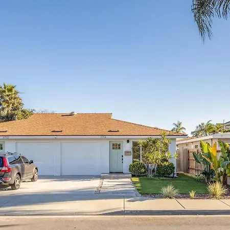 Large Backyard Holiday home Carlsbad