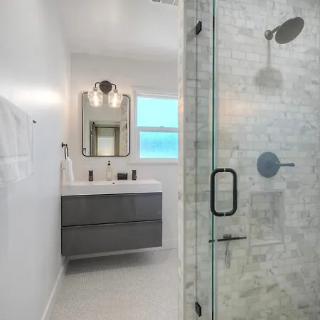 Sycamore Haus Estate - Rent 3 Ocean-view Luxury Steps From State Carlsbad