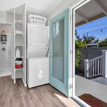 Comfortable 2br Walk To Holiday home