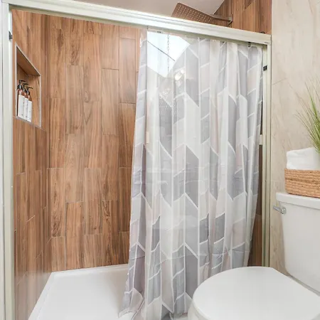 Coastal — Private Patio + Gated Pool & In Minutes To The Beach! *