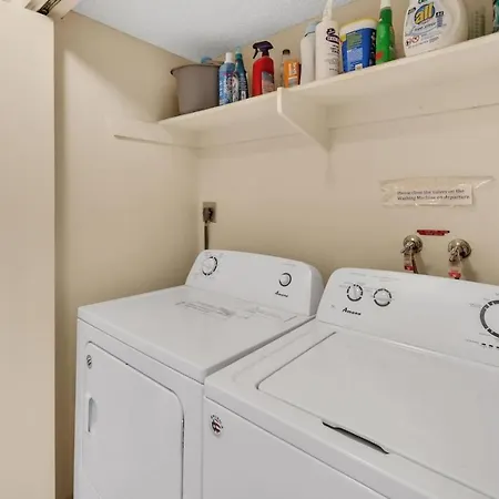 Holiday home 2br With Views Near Shops And Food, Fast Wifi Carlsbad