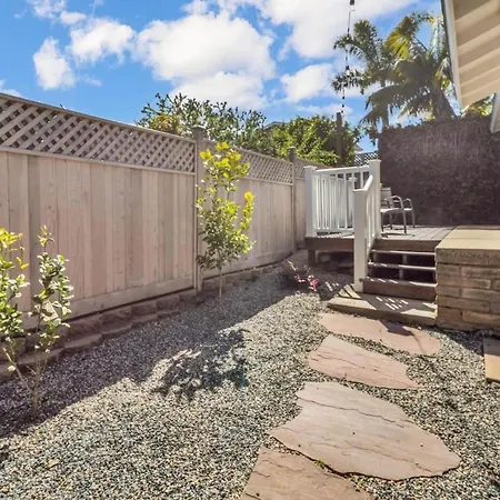 Comfortable 2br Walk To * Carlsbad