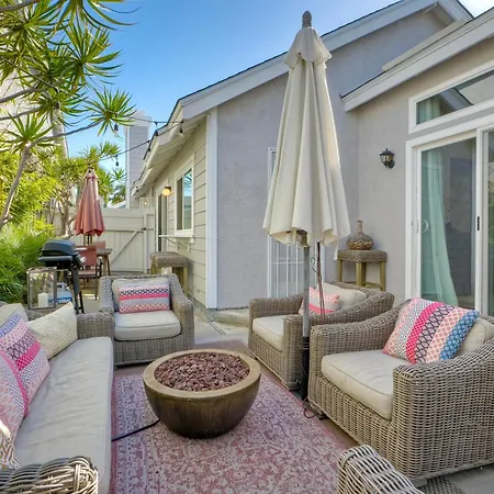 Holiday home Coastal — Private Patio + Gated Pool & In Minutes To The Beach!
