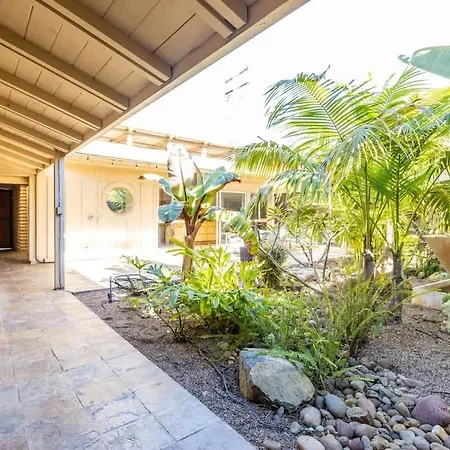 Zen - Large Pool Holiday home *