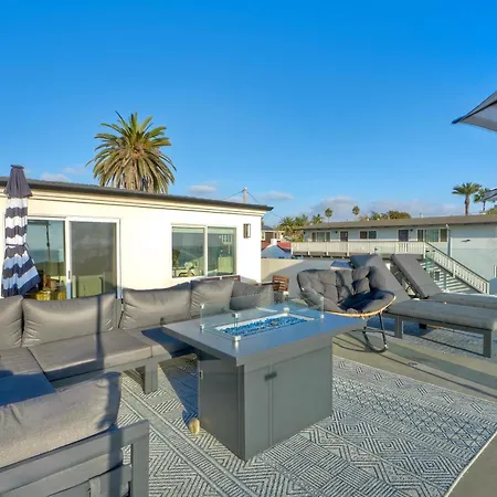 Holiday home Modern Ocean-view Retreat W/ Firepit & Steps To *