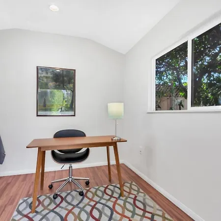 Comfortable 2br Walk To