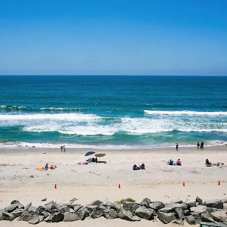 2 Blocks To Beach, Firepit, Sandbox, Bbq, Work Holiday home