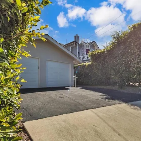 Comfortable 2br Walk To * Carlsbad