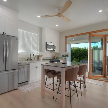 Holiday home Sycamore Haus Estate - Rent 3 Ocean-view Luxury Steps From State *