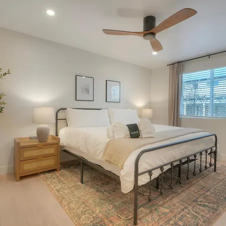 Sycamore Haus Estate - Rent 3 Ocean-view Luxury Steps From State