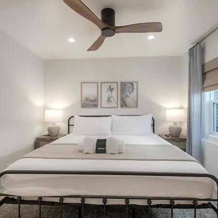 Sycamore Haus Estate - Rent 3 Ocean-view Luxury Steps From State