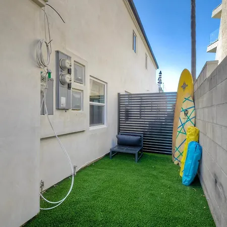 Modern Vacation With Ocean Views, Private Patio, Fire Pit & Walkable Location Apartment Carlsbad