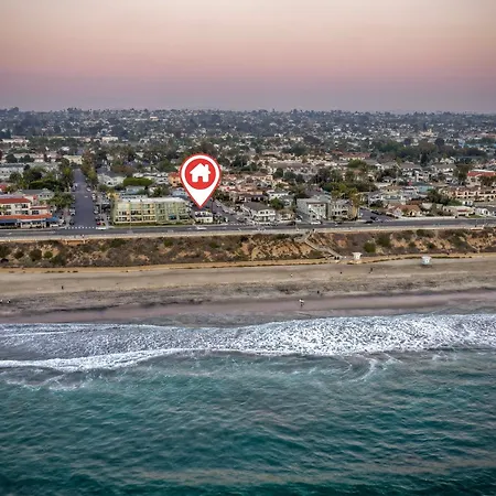 Modern Vacation With Ocean Views, Private Patio, Fire Pit & Walkable Location Apartment