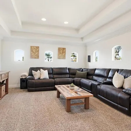 Quiet One And A Half Miles From The Apartment Carlsbad