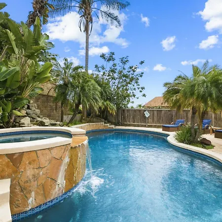 Pool Retreat With Hot Tub And Patio Holiday home Carlsbad
