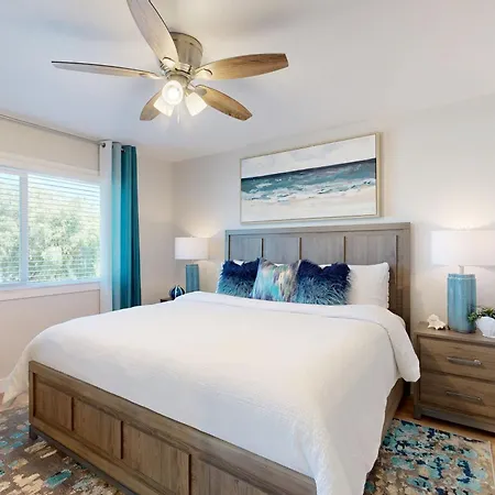 Holiday home Coastal Retreat