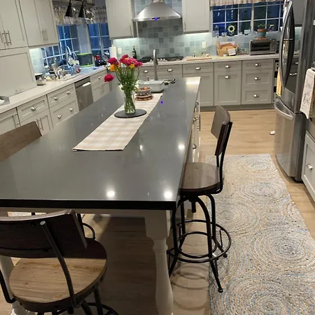 One Mile To The Coast In Carlsbad! Lovely Single Story, Family Friendly!