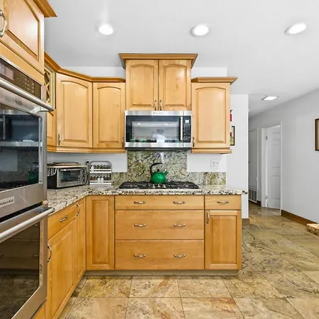 Pool Retreat With Hot Tub And Patio Holiday home Carlsbad