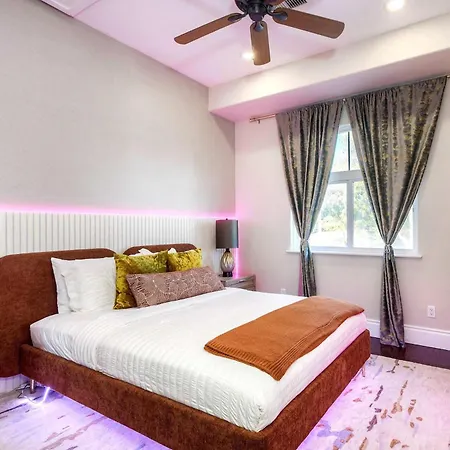 Holiday home Aqua Vista For 10 *
