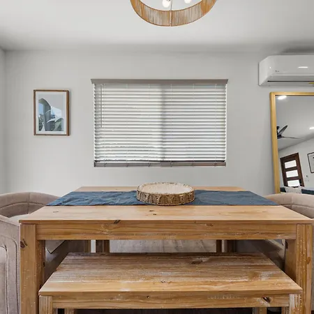 Casa Sol - 4 Bed, Sleeps 8, Bike To Lagoon And