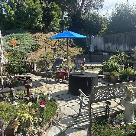 One Mile To The Coast In Carlsbad! Lovely Single Story, Family Friendly! Holiday home Carlsbad