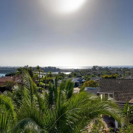 Holiday home Aqua Vista For 10 *