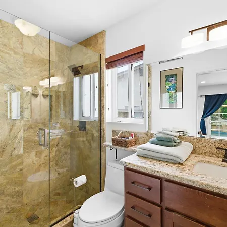 Pool Retreat With Hot Tub And Patio Carlsbad