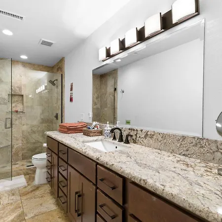 Pool Retreat With Hot Tub And Patio Holiday home Carlsbad