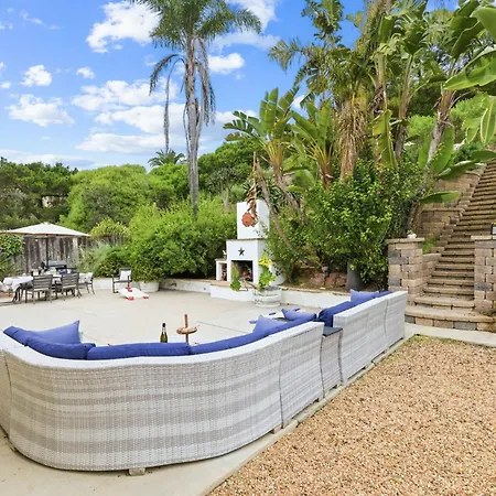 Holiday home Pool Retreat With Hot Tub And Patio