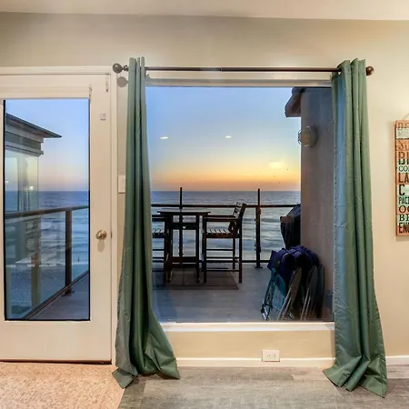 Apartment Oceanfront Condo, Private Balcony, Access, Sunset Views *