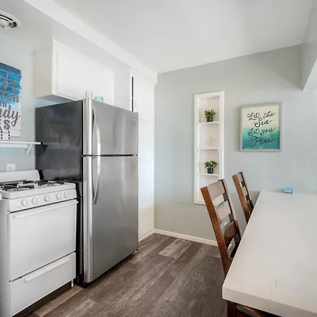 Oceanfront Condo, Private Balcony, Access, Bbq *