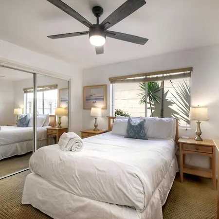 90 Walk Score, Private Patio, Steps To & Dining, Parking Apartment