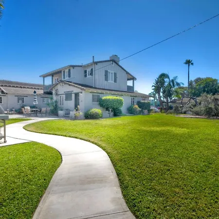 90 Walk Score, Private Patio, Steps To & Dining, Parking Apartment *