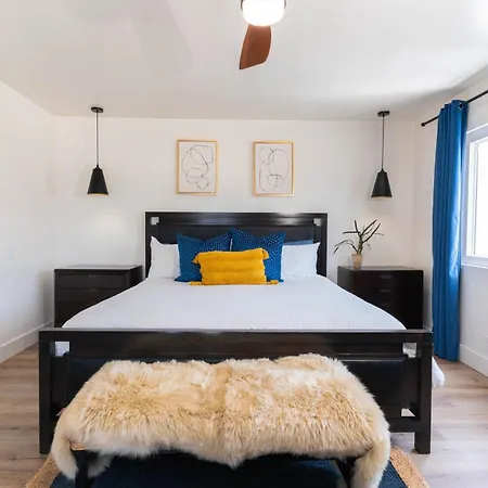 Beachwalk Aparthotel 4*