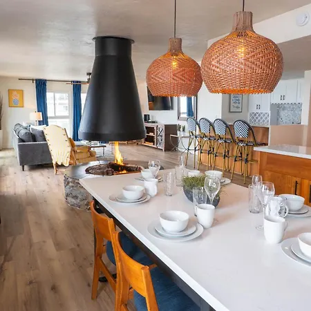 Beachwalk Aparthotel 4*